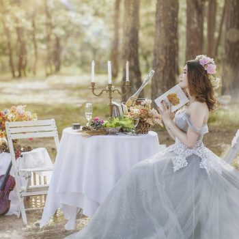 How to buy wedding dresses online?
